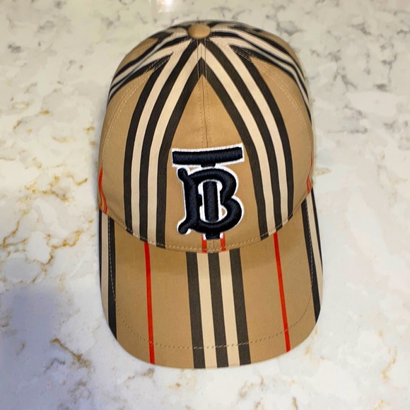 Burberry baseball cap - Picture 1 of 9